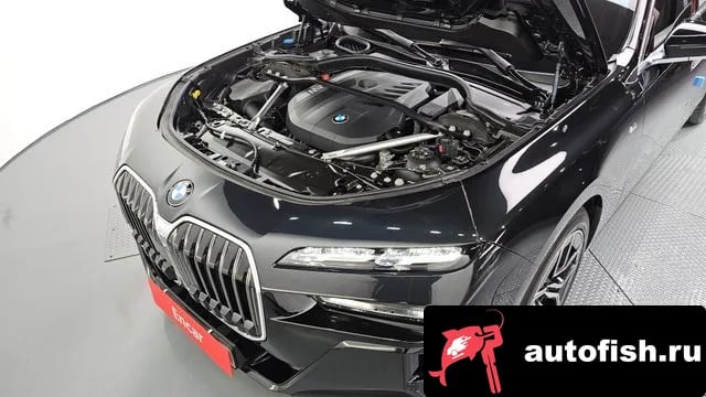 BMW 7-Series 7 Series (G70) 2025 года - вид 6