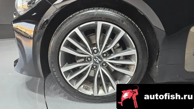 Kia Stinger Stinger 2017 года - похожие автомобили