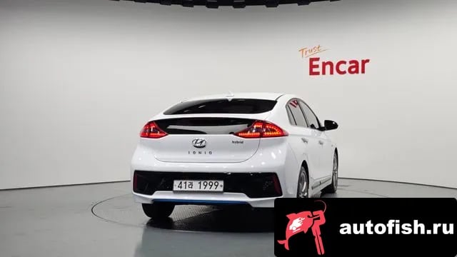 Hyundai Ioniq Ionic Hybrid 2018 года - вид 4