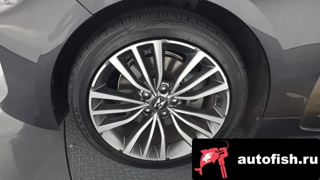 Kia Stinger Stinger 2017 года - похожие автомобили