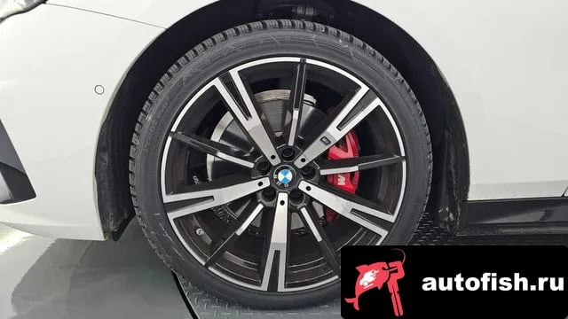 BMW 5-Series 5 Series (G60) 2025 года - вид 5