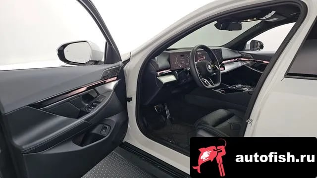BMW 5-Series 5 Series (G60) 2025 года - похожие автомобили