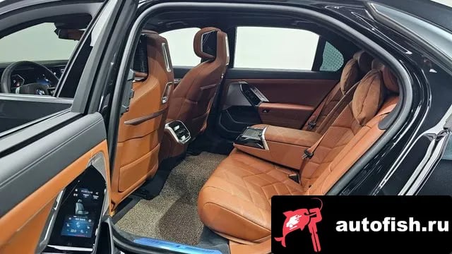 BMW 7-Series 7 Series (G70) 2025 года - похожие автомобили