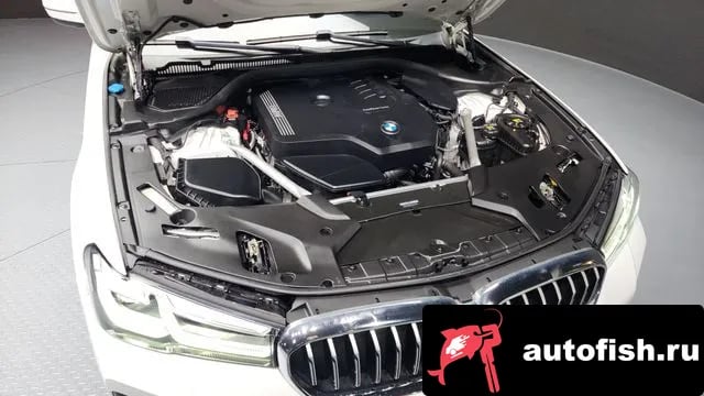 BMW 5-Series 5 Series (G30) 2022 года - вид 6