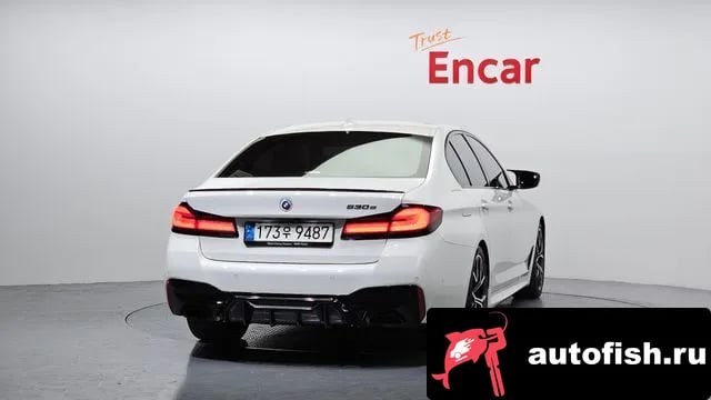 BMW 5-Series 5 Series (G30) 2021 года - вид 4