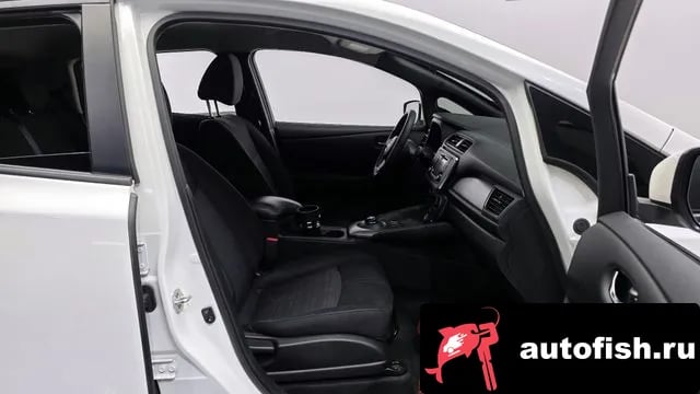 Nissan Leaf Leaf (ZE1) 2019 года - похожие автомобили