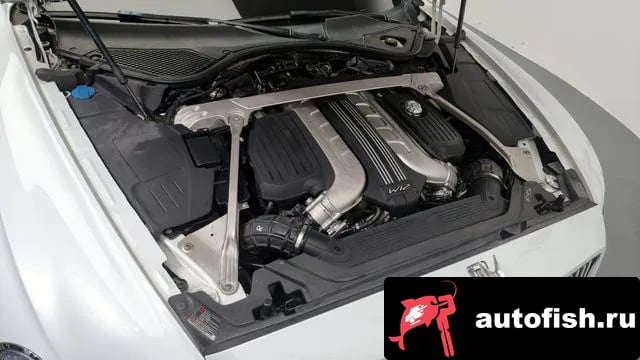 Bentley Flying Spur Flying Spur 3rd Generation 2020 года - вид 6