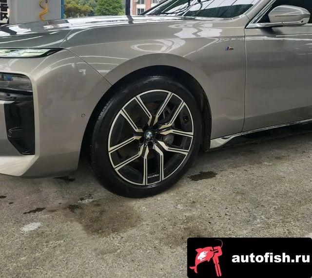 BMW 7-Series 7 Series (G70) 2023 года - вид 5