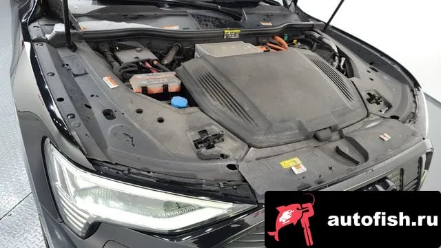 Audi e-tron e-Tron 2021 года - вид 6