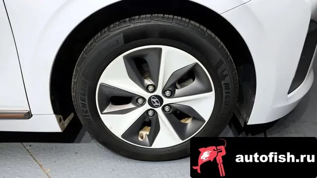 Hyundai Ioniq Ionic Electric 2018 года - вид 5