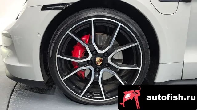 Porsche Taycan Taikan 2024 года - вид 5