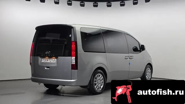 Hyundai Staria Staria 2021 года - вид 2