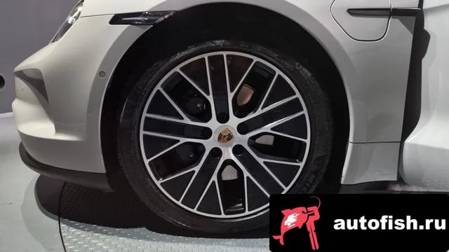 Porsche Taycan Taikan 2024 года - вид 5