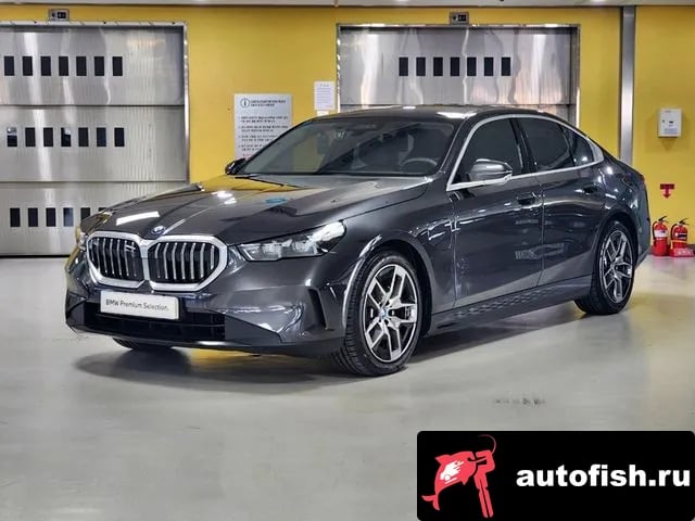 BMW 5-Series 5 Series (G60) 2025 года - вид 1