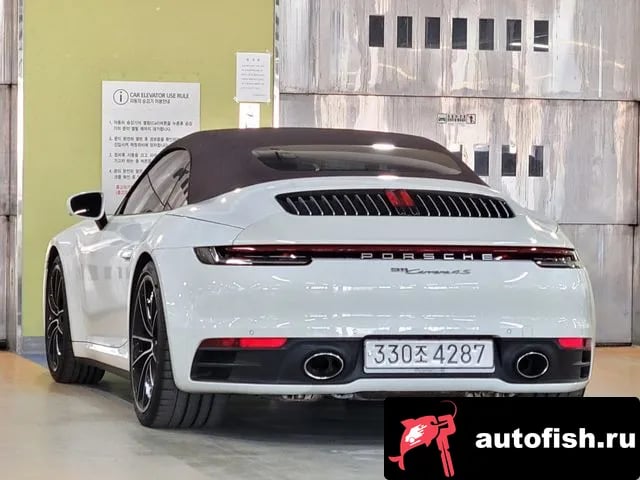 Porsche 911 911 (992) 2020 года - вид 4