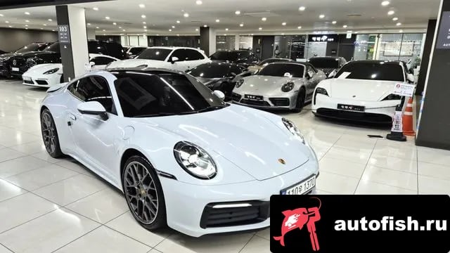 Porsche 911 911 (992) 2021 года - вид 3