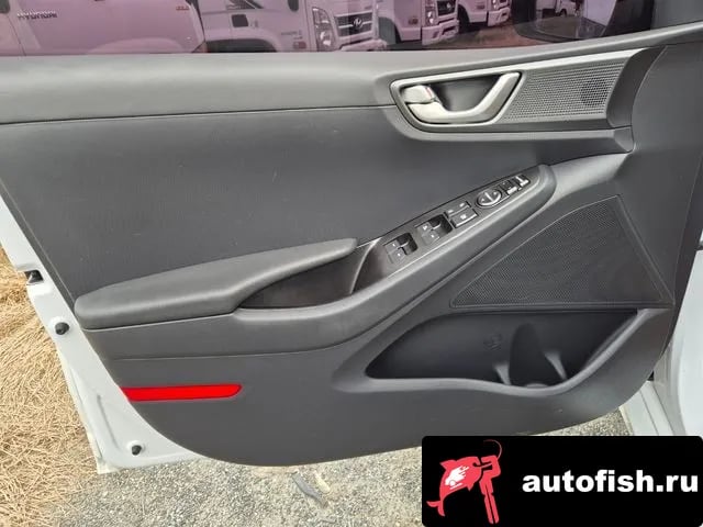 Hyundai Ioniq The New Ionic Hybrid 2019 года - вид 6