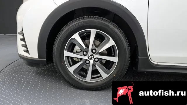 Toyota Prius Prius C 2020 года - вид 5