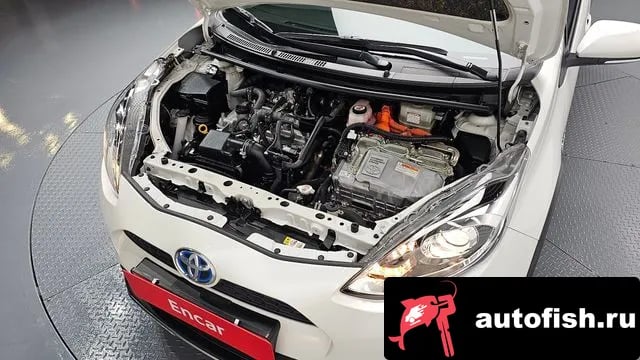 Toyota Prius Prius C 2020 года - вид 6