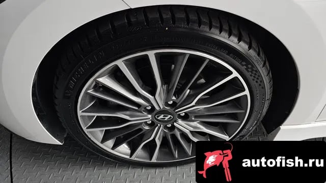 Hyundai AVANTE Avante AD 2017 года - вид 5