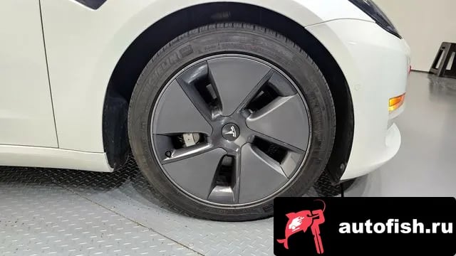 Tesla Model 3 Model 3 2021 года - похожие автомобили