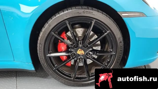 Porsche 911 911 (992) 2020 года - вид 5