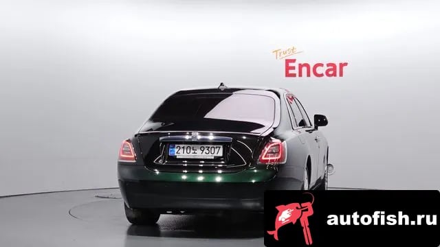 Rolls-Royce Ghost Ghost 2nd Generation 2021 года - вид 4