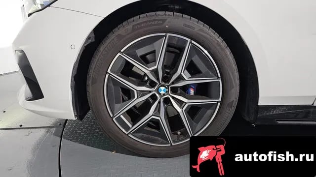 BMW 5-Series 5 Series (G60) 2025 года - вид 5