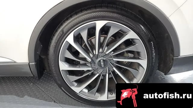 Lincoln Aviator Aviator 2nd generation 2020 года - вид 5