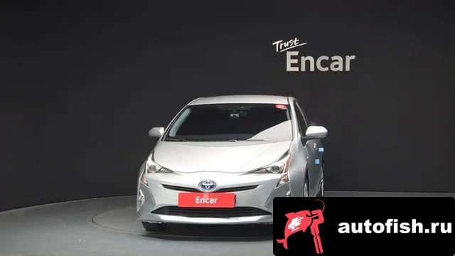 Toyota Prius Prius 4th Generation 2018 года - вид 3