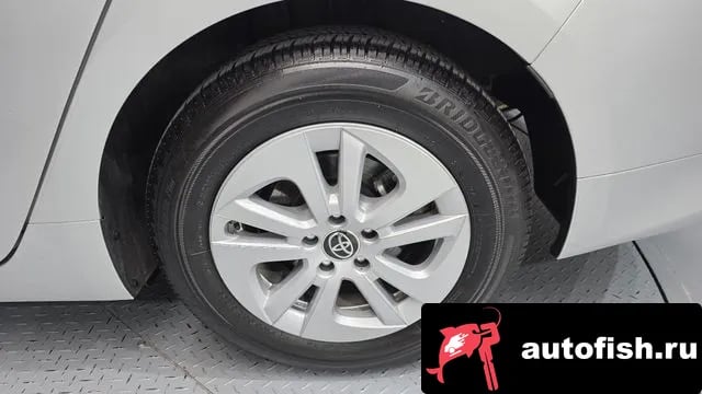 Toyota Prius Prius 4th Generation 2018 года - вид 5