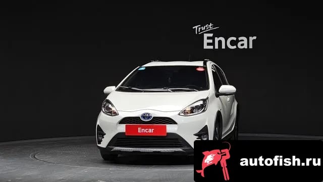 Toyota Prius Prius C 2021 года - вид 3