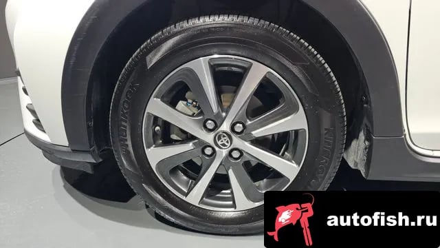 Toyota Prius Prius C 2021 года - вид 5