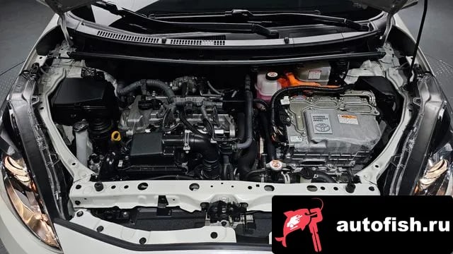 Toyota Prius Prius C 2021 года - вид 6