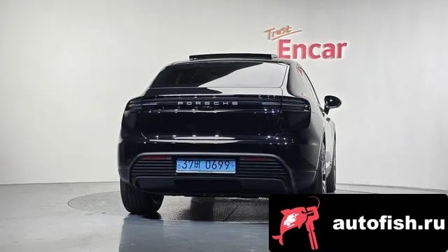 Porsche Macan Makan EV 2025 года - вид 4