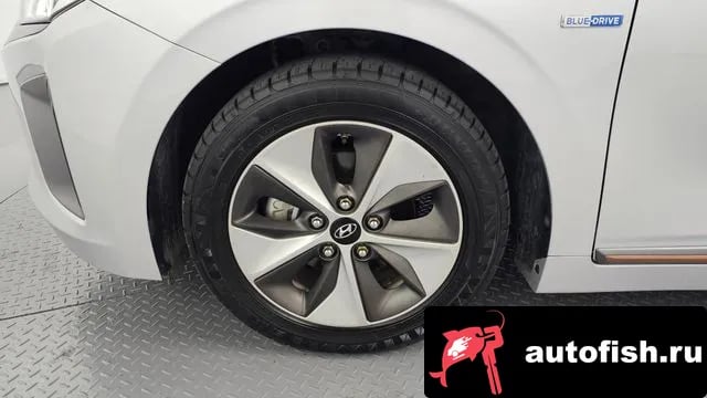 Hyundai Ioniq Ionic Electric 2019 года - вид 5