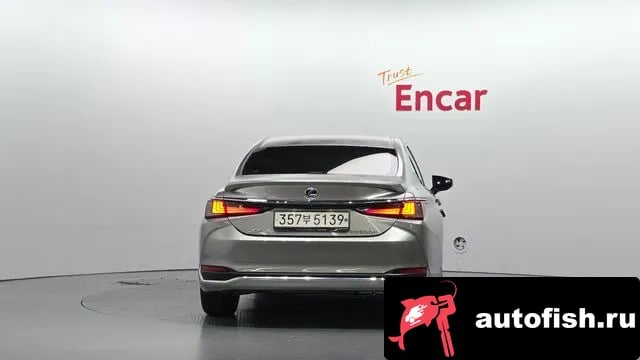 Lexus ES ES300h 7th generation 2021 года - вид 4