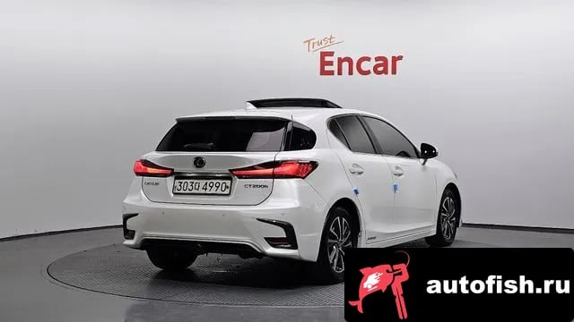 Lexus CT200h CT200h 2018 года - вид 2
