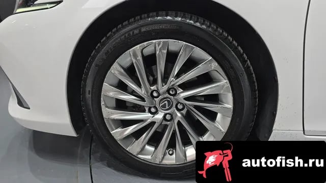 Lexus ES ES300h 7th generation 2019 года - вид 5