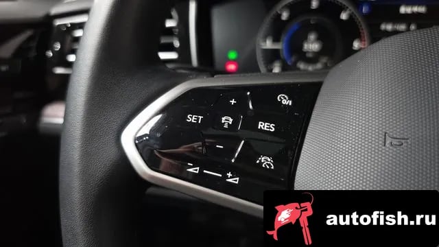 Volkswagen Touareg Tuareg 3rd generation 2023 года - похожие автомобили