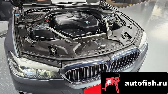 BMW 5-Series 5 Series (G30) 2019 года - вид 6