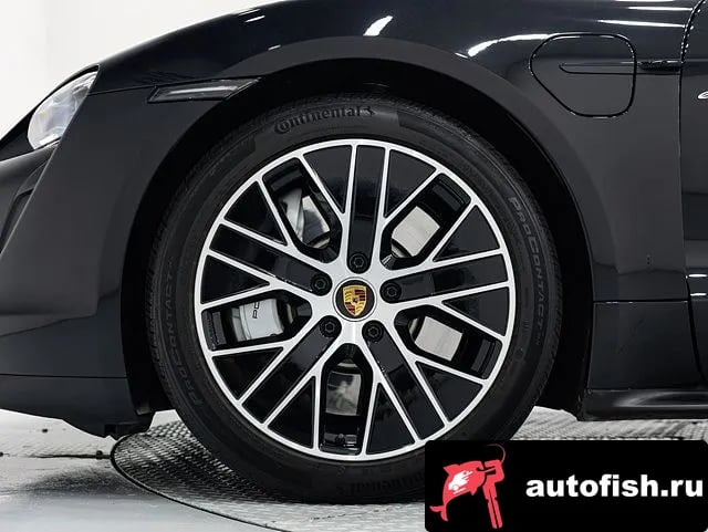 Porsche Taycan Taikan 2023 года - вид 5