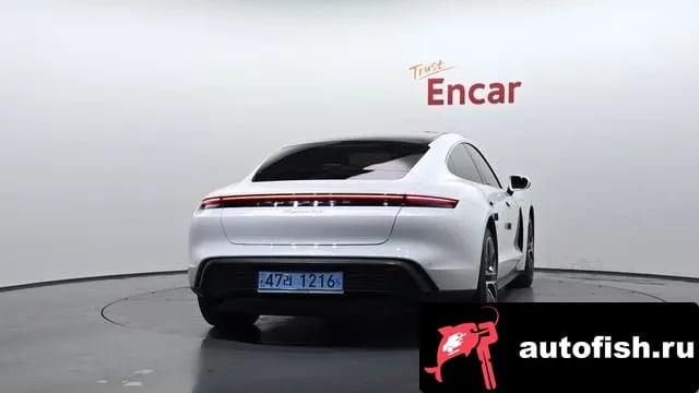 Porsche Taycan Taikan 2021 года - вид 4