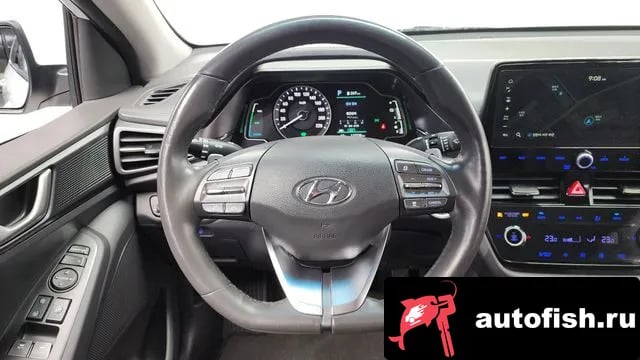 Hyundai Ioniq The New Ionic Hybrid 2020 года - похожие автомобили