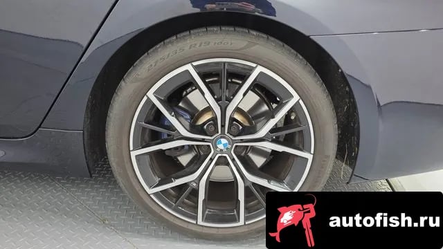 BMW 5-Series 5 Series (G30) 2021 года - вид 5