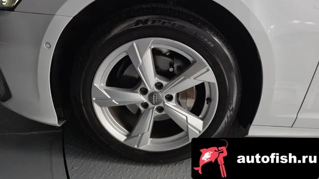 Audi A6 A6 (C8) 2020 года - похожие автомобили