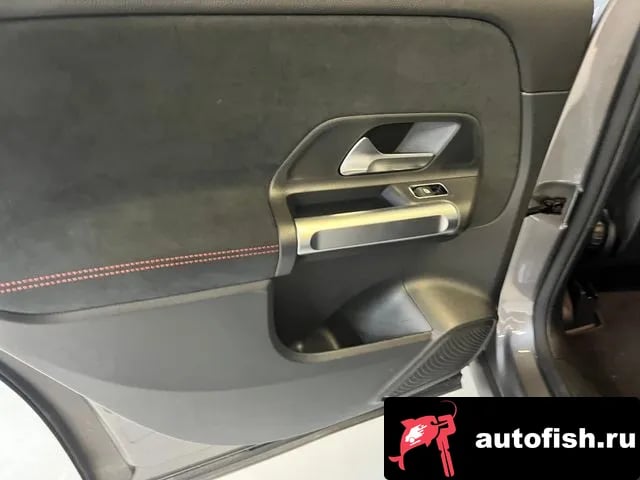 Mercedes-Benz GLB-Class GLB-Class X247 2022 года - вид 6