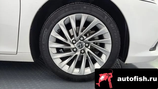 Lexus ES ES300h 7th generation 2021 года - вид 5