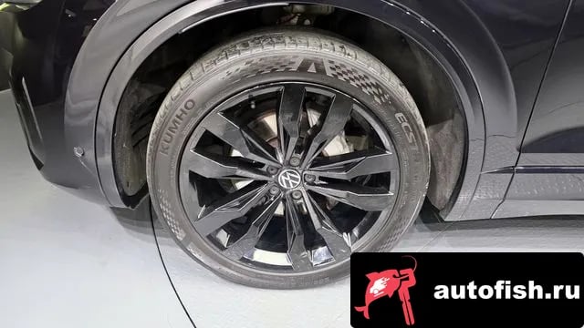 Volkswagen Touareg Tuareg 3rd generation 2021 года - вид 5