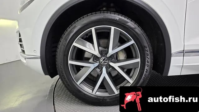 Volkswagen Touareg Tuareg 3rd generation 2021 года - вид 5